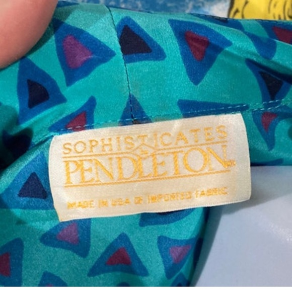 vintage Pendleton Sophisticates Silky Button Up geometric triangles 14 Tall - Picture 3 of 5